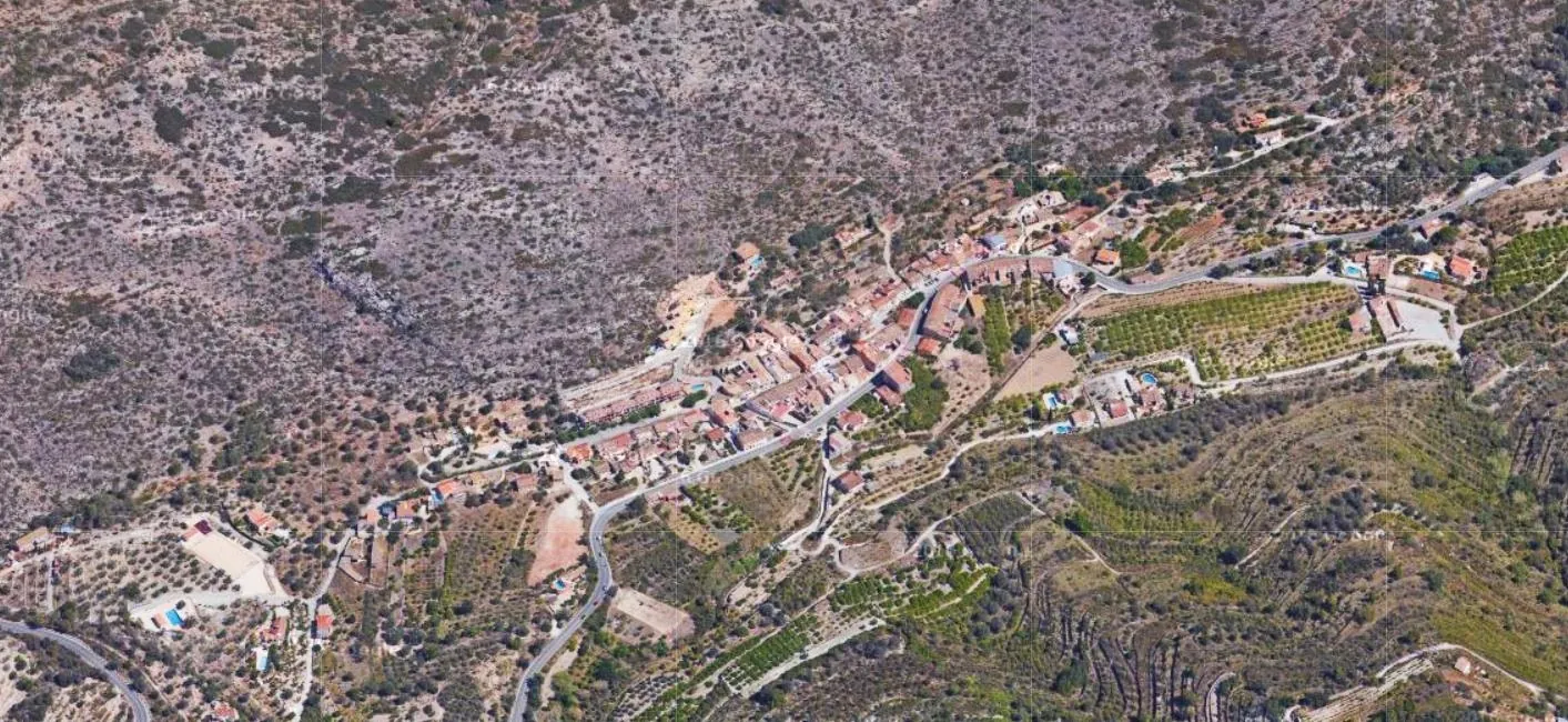 Solar edificable en venta en Alcalalí