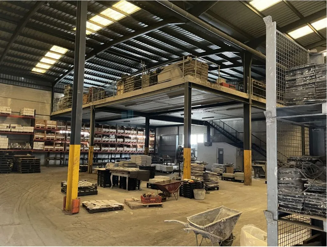 Nave industrial en Oliva (Valencia)