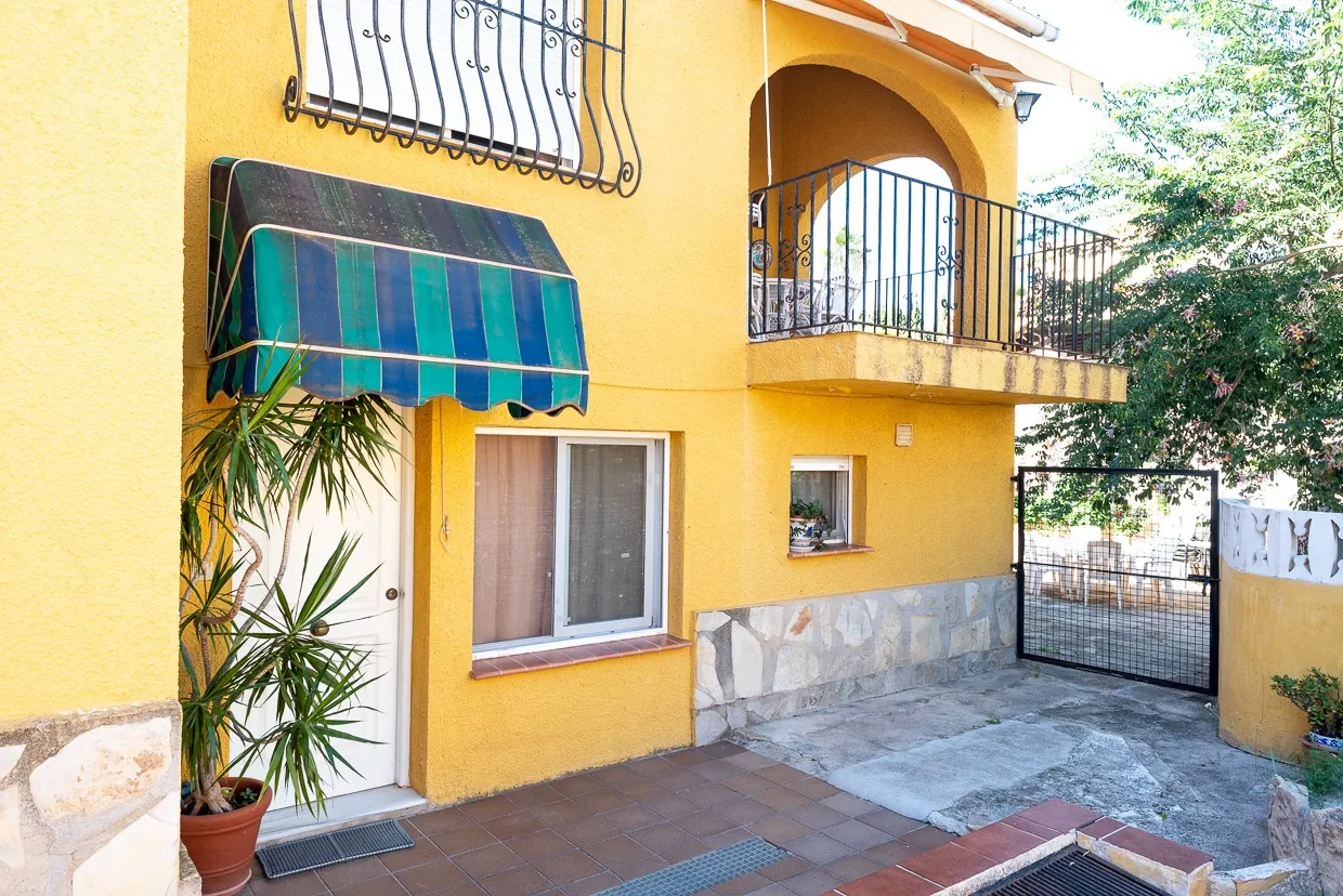 CHALET EN VENTA EN DÉNIA ZONA MONTGO