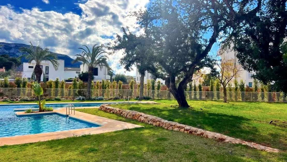 Atico impresionante complemente nuevo a estrenar a unos pasos de Denia centro y la playa