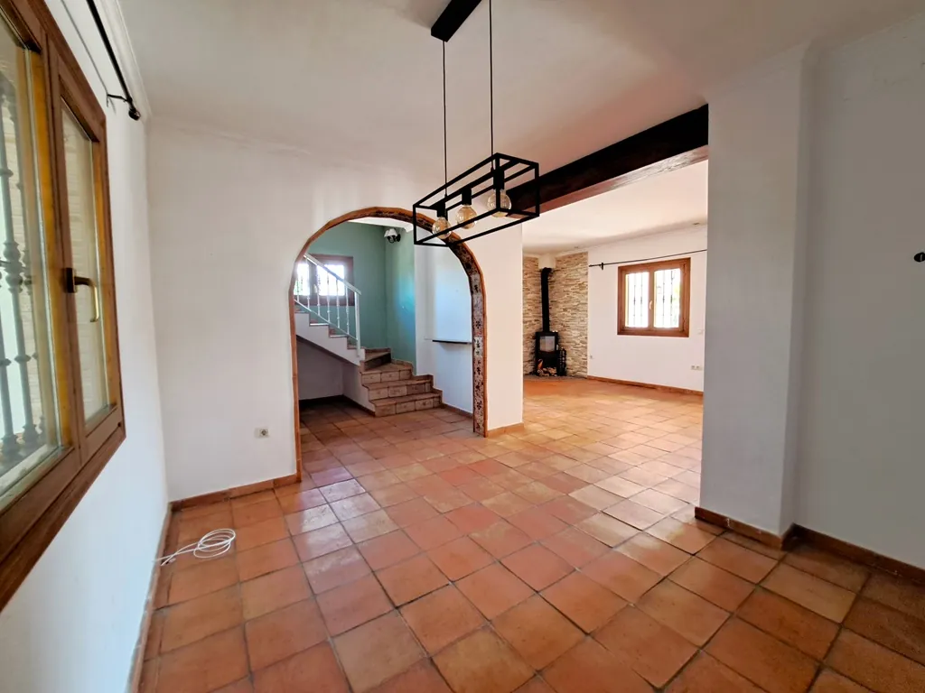 Villa con piscina para comprar en Orba.