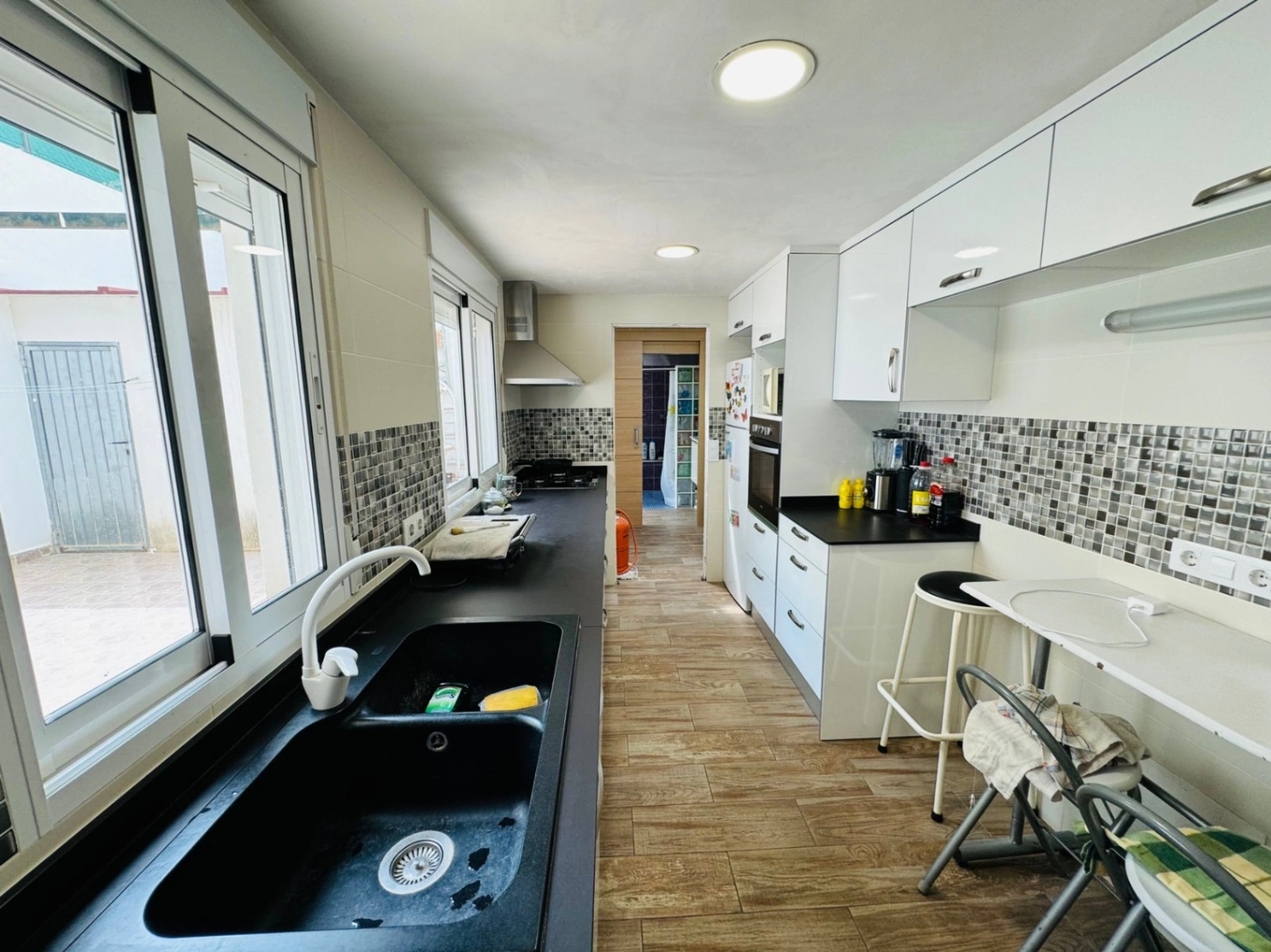 Orba. Apartamento reformado con patio en venta