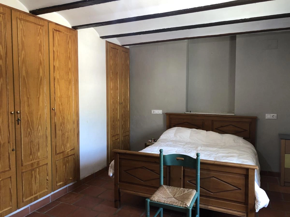 Ondara. Casa de campo amplia con piscina en venta