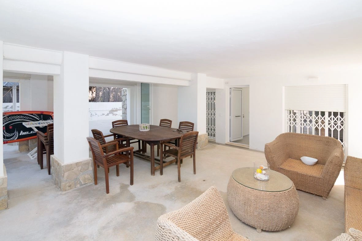 Gran villa de lujo en primera línea de playa de Dénia.