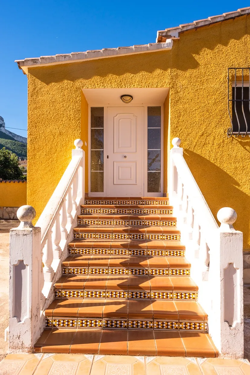 CHALET EN VENTA EN DÉNIA ZONA MONTGO