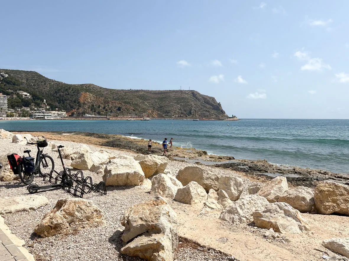 Casa de pueblo en el puerto de Jávea. Proyecto con vistas al mar.