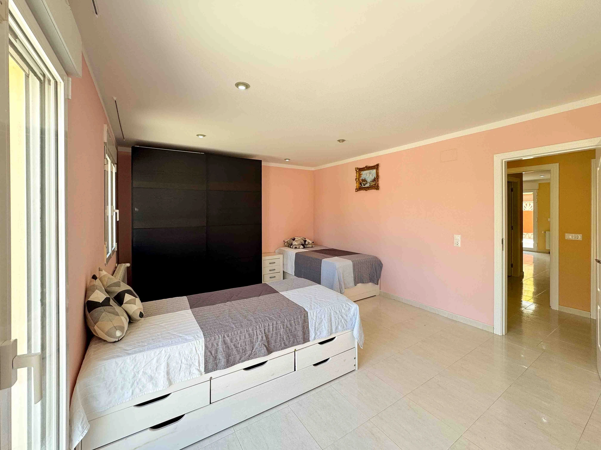 VILLA EN LAS ROTAS