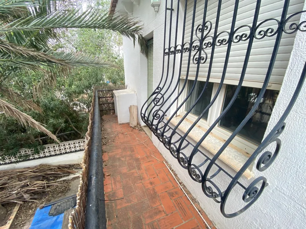 Venta de chalet en primera linea de Las Marinas