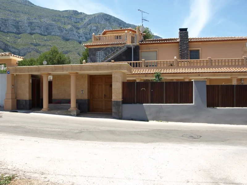 Villa | Chalet en venta en Dénia