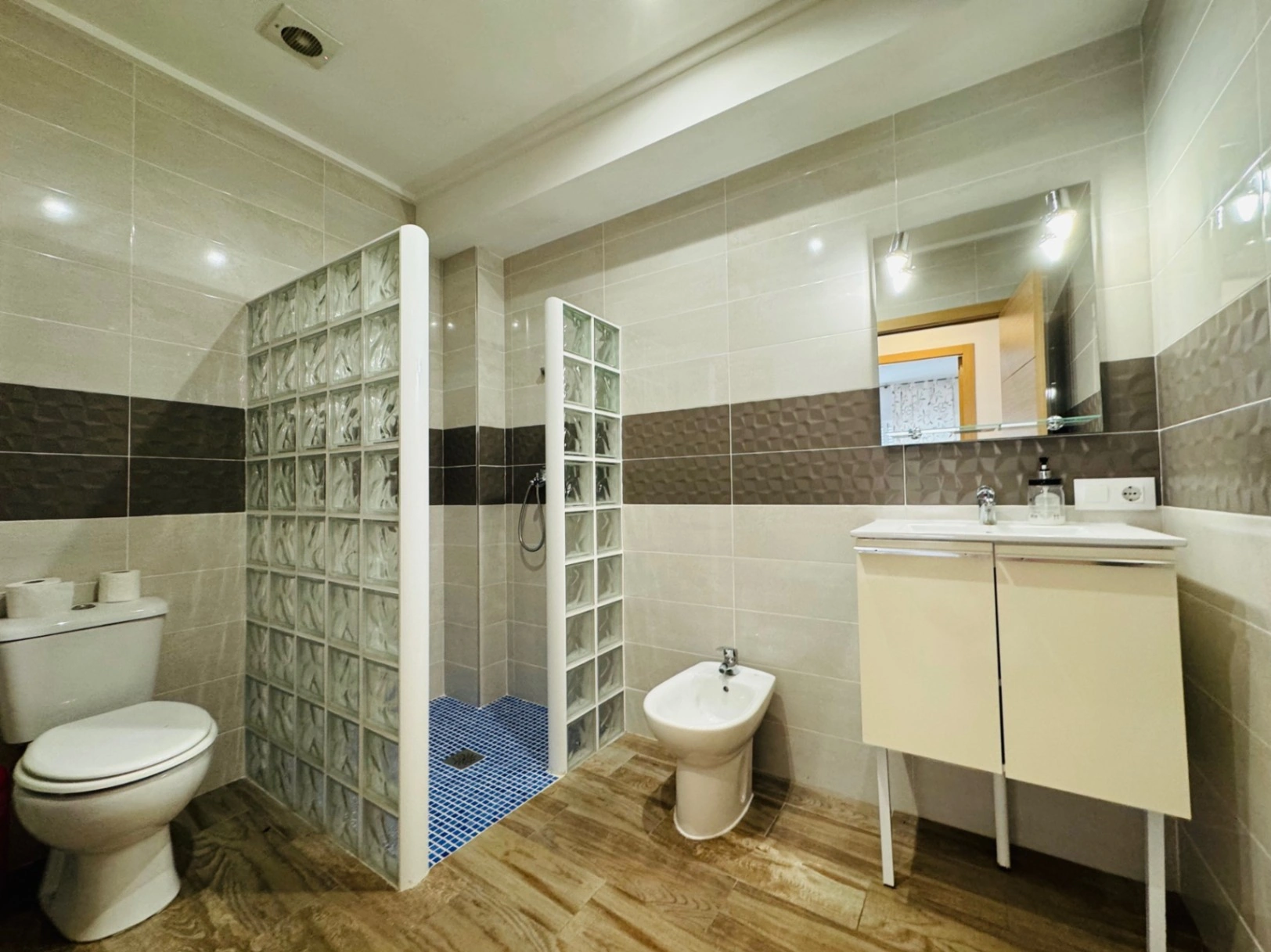 Orba. Apartamento reformado con patio en venta