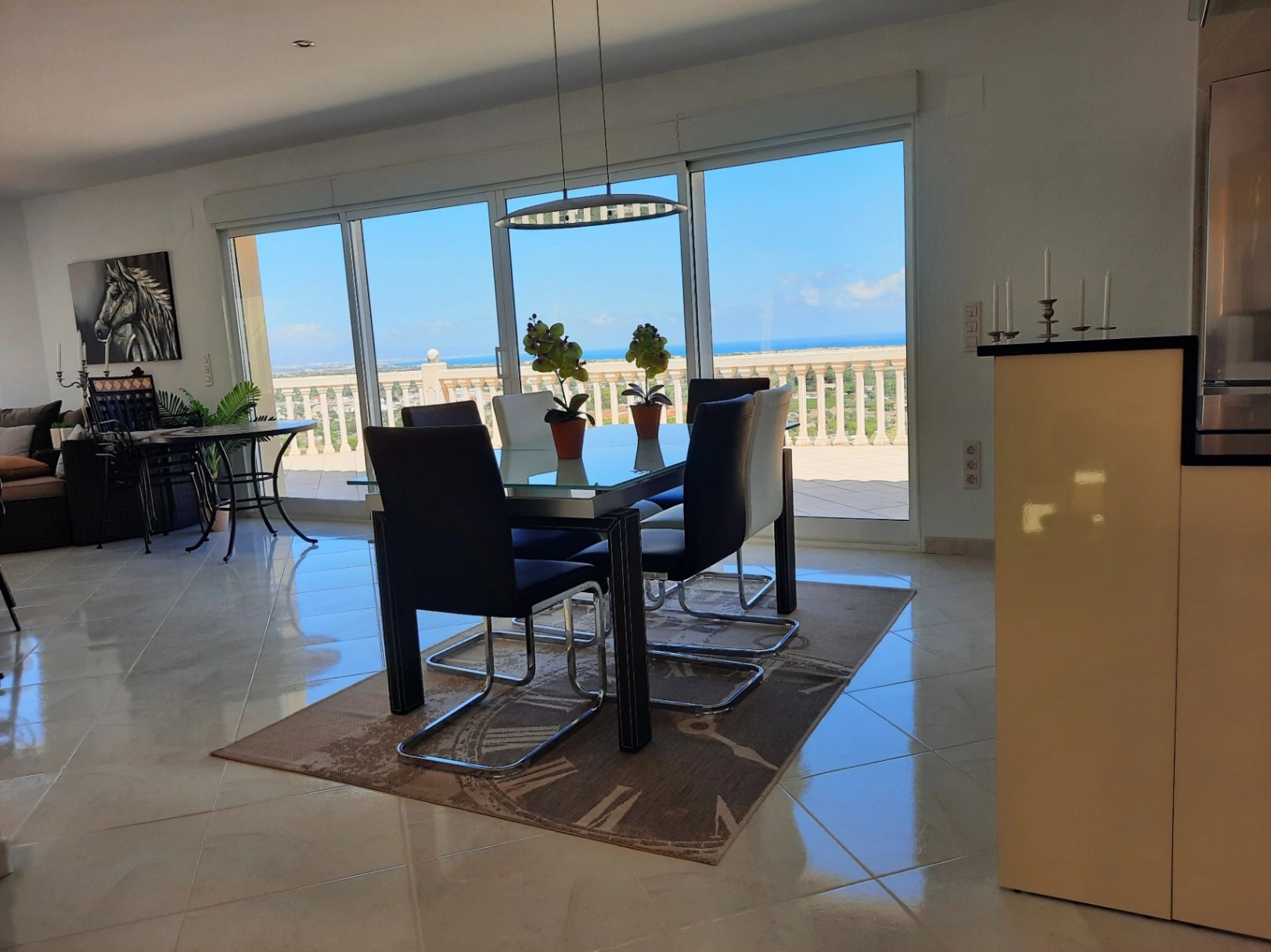 CHALET INDEPENDIENTE CON VISTAS AL MAR