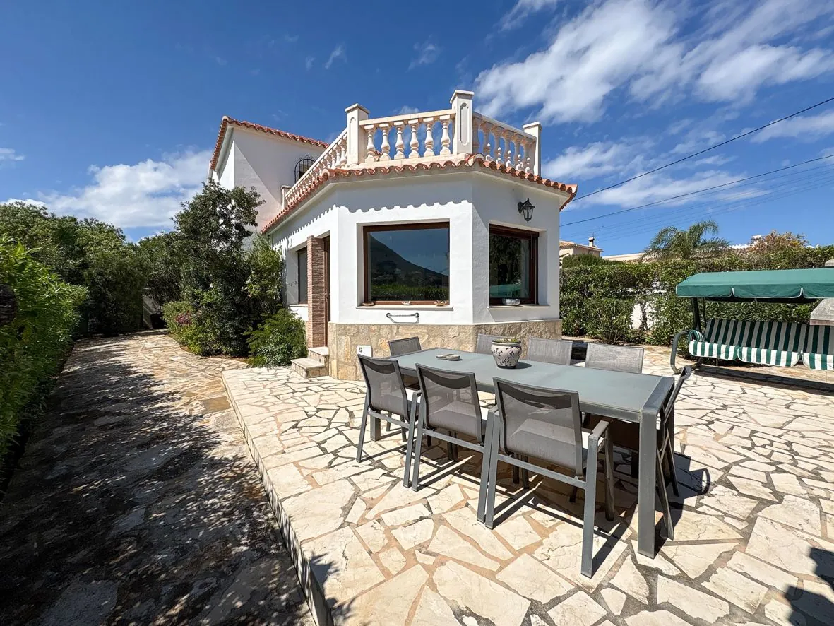 Preciosa villa en San Nicolás con unas vistas maravillosas al Montgó.