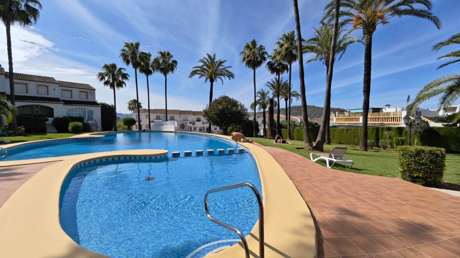 CASA*CHALET CON MUCHO  ENCANTO EN URBA. EN PEDREGUER