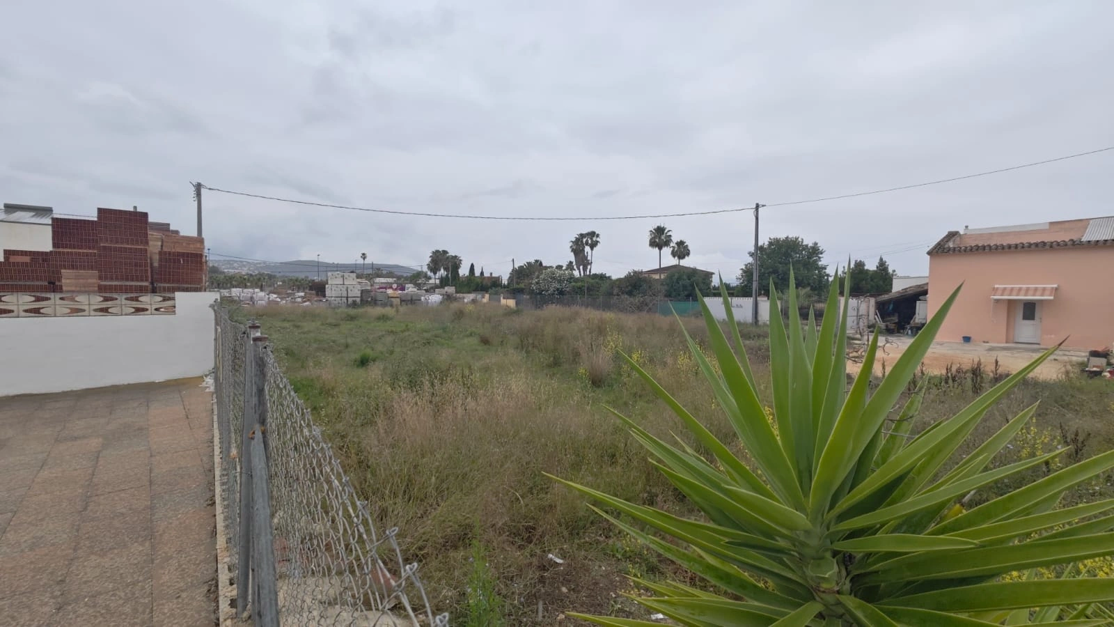 PARCELA URBANIZABLE PARA "APTOS" EN DÉNIA