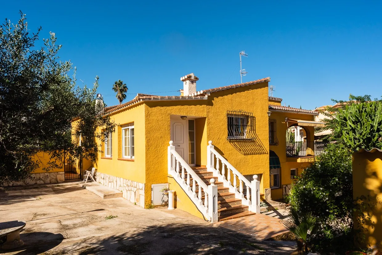 CHALET EN VENTA EN DÉNIA ZONA MONTGO