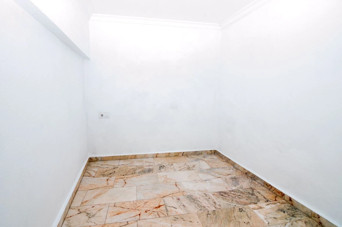 Casa de pueblo compuesta por 3 apartamentos en el centro de Dénia.