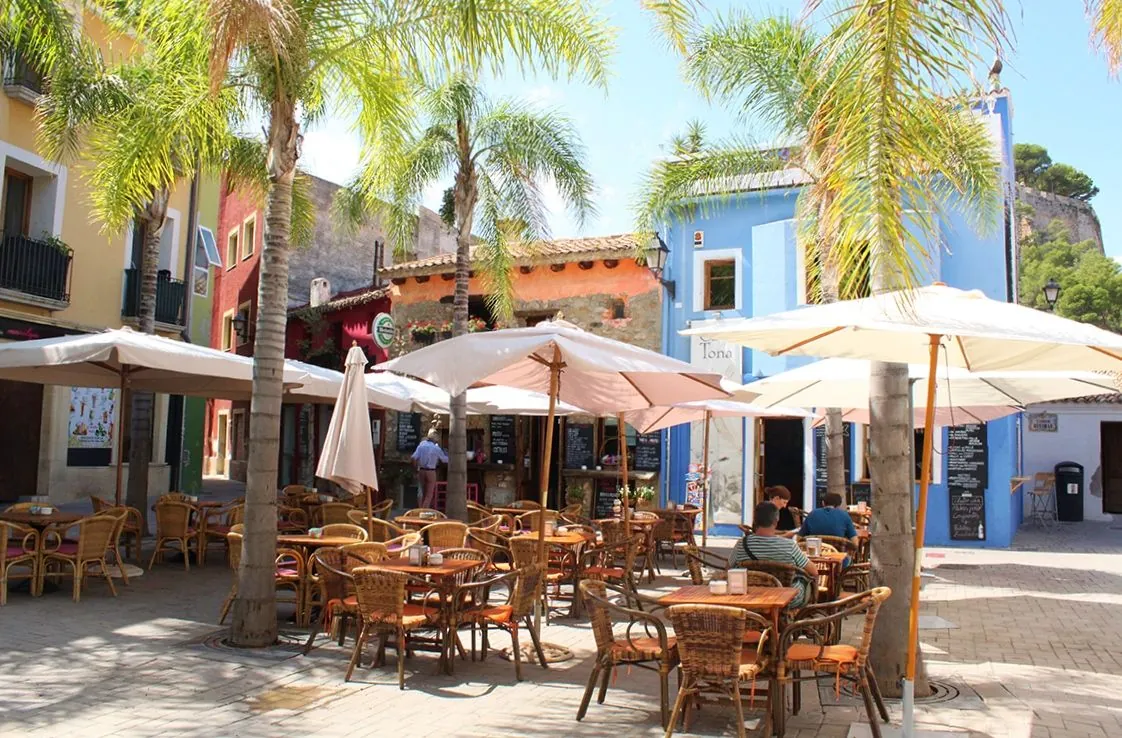 Casa de pueblo en el casco antiguo de Dénia – ¡Una inversión con gran potencial!