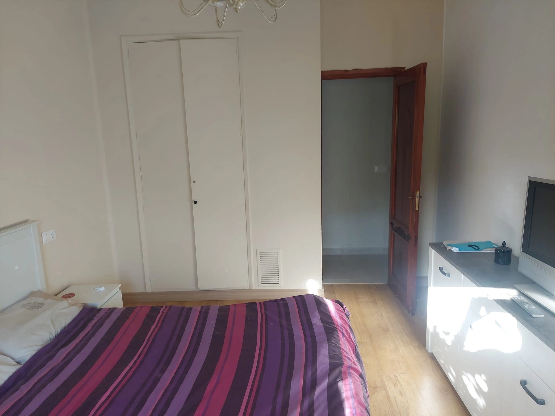AMPLIA VIVIENDA EN ONDARA