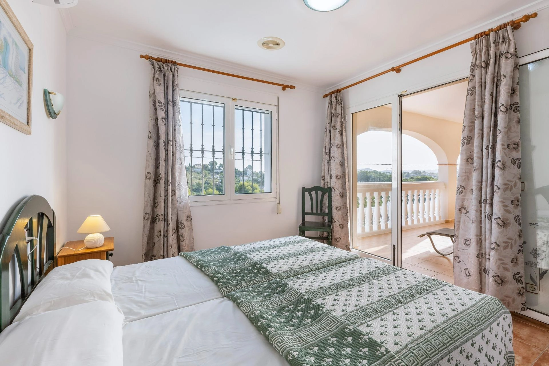 Villa de 5 dormitorios con vistas al mar en Adsubia, Jávea