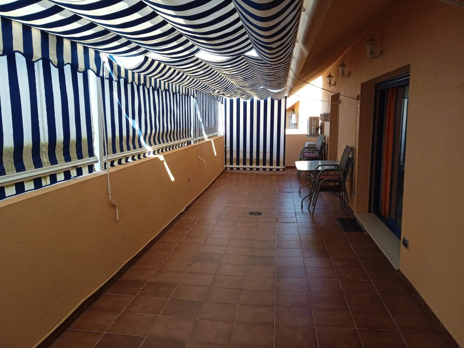 MODERNO ÁTICO DUPLEX EN ALQUILER ANUAL
