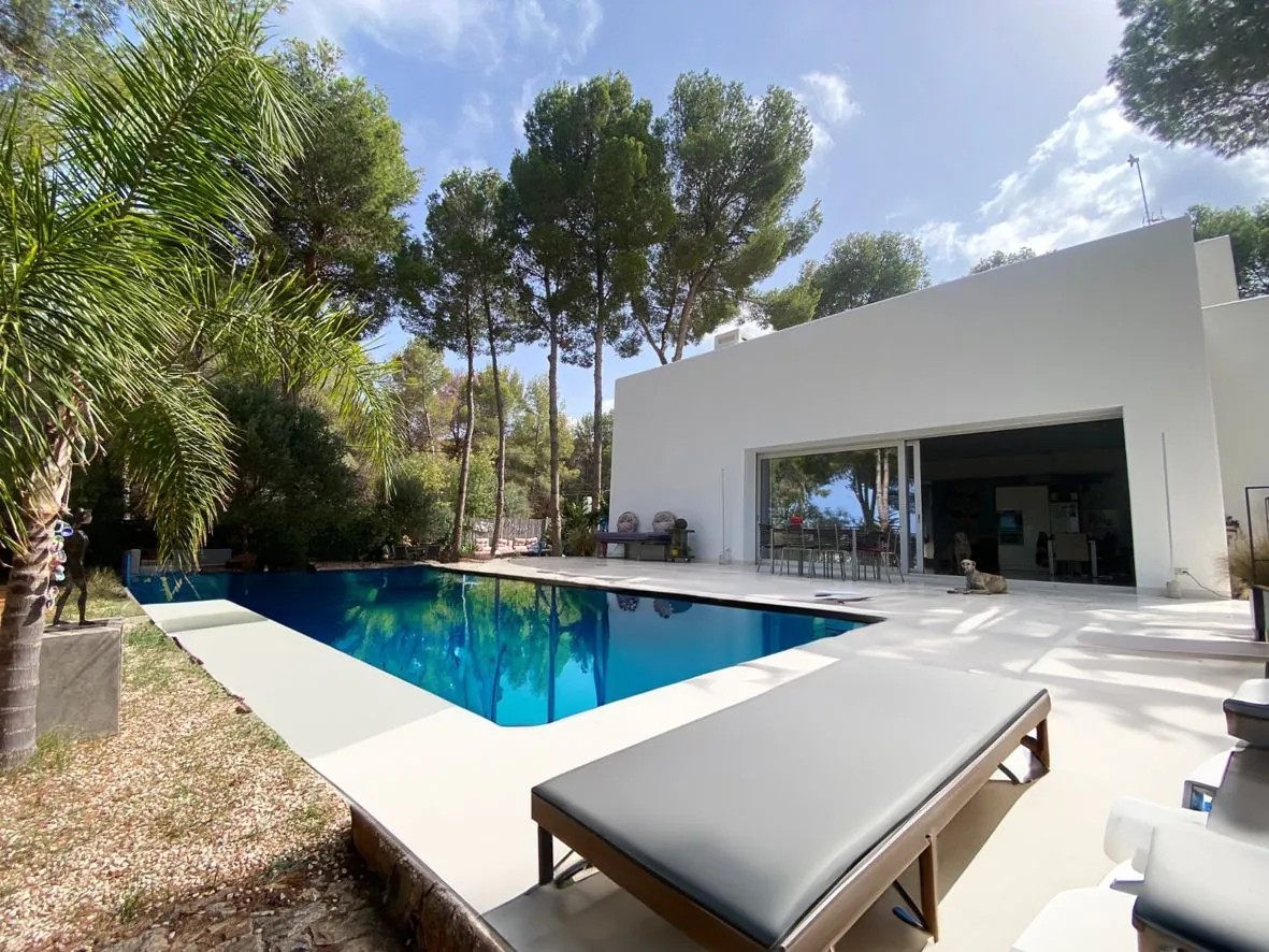 Villa moderna en Las Rotas.