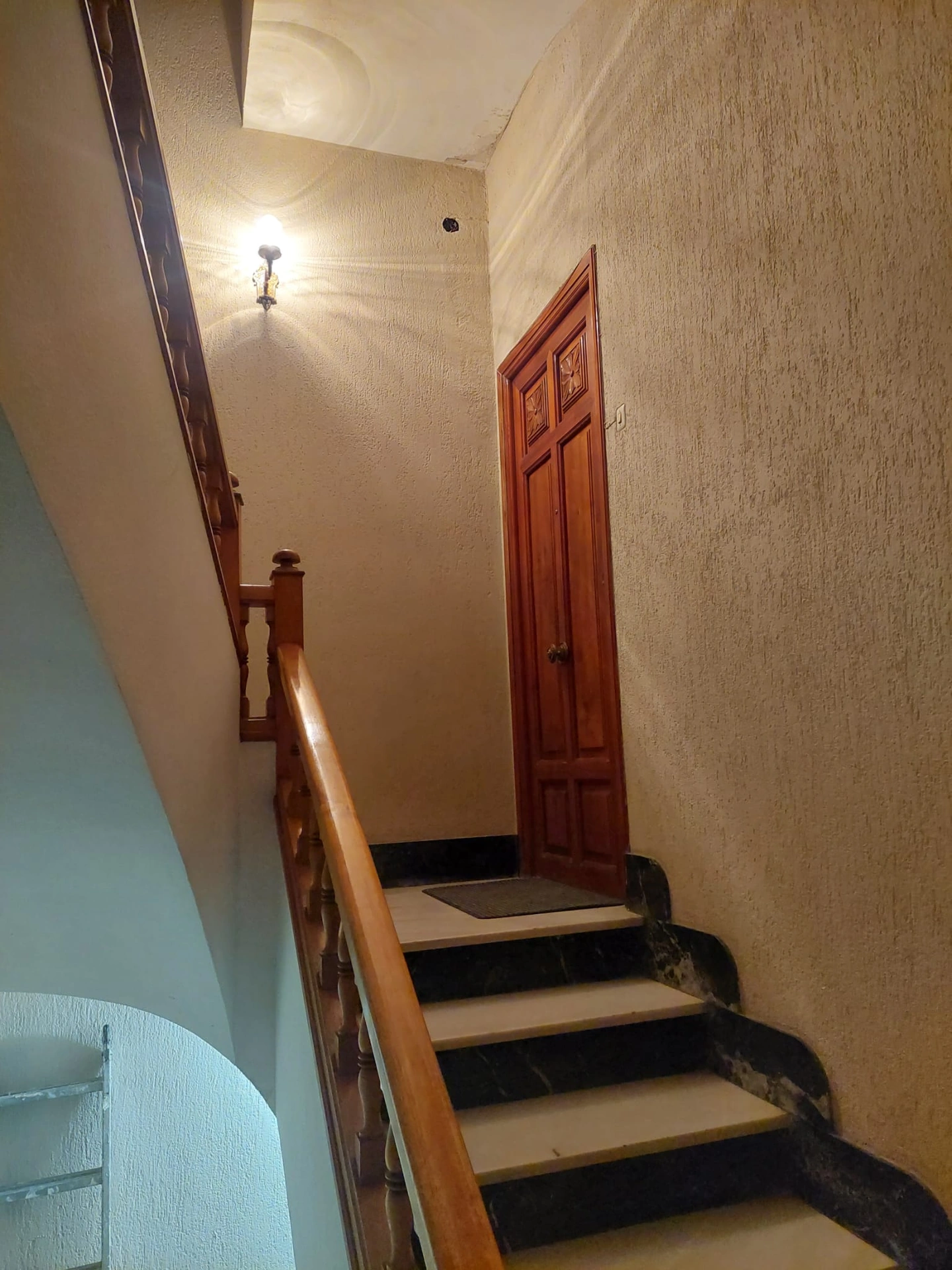AMPLIA VIVIENDA EN ONDARA