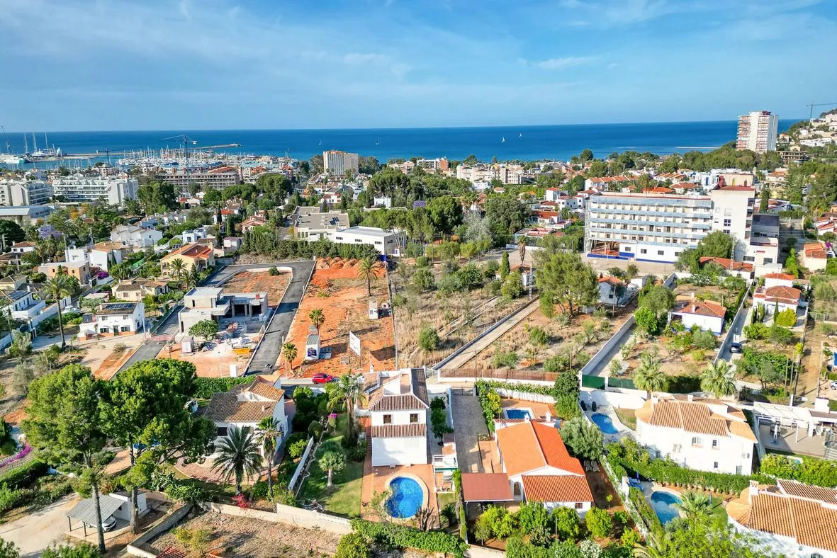 Impresionante villa mediterránea a un paso de la ciudad de Dénia.