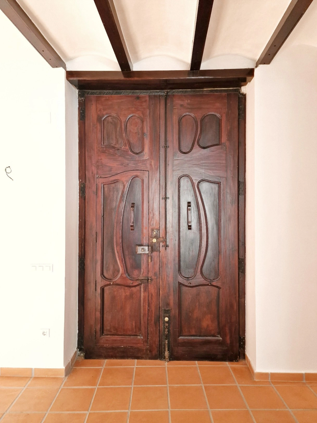 Casa de pueblo de estilo mediterráneo cerca del mar