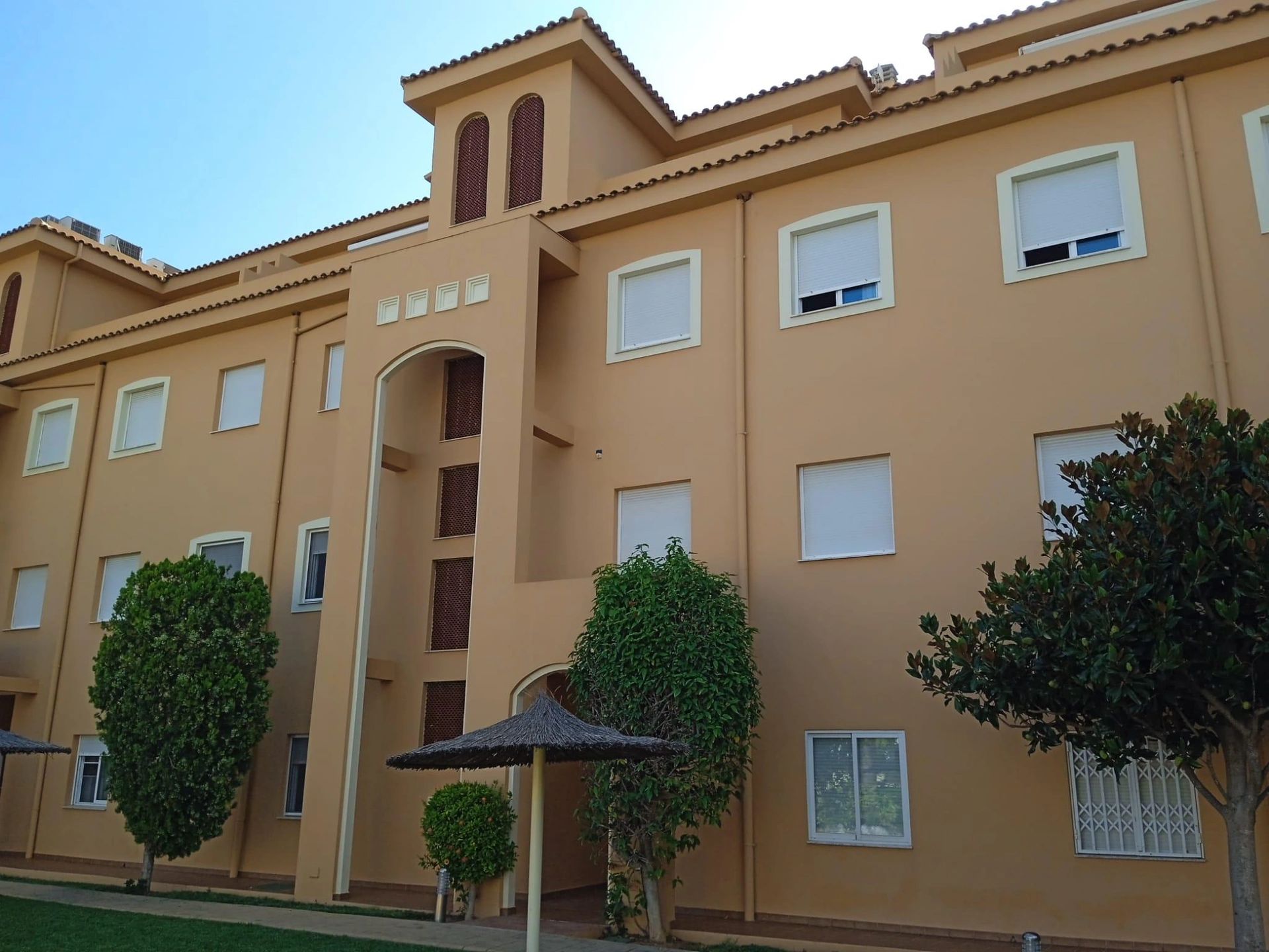 APARTAMENTO PARA TODO EL AÑO DE 2 DORMITORIOS ( DISPONIBLE A PARTIR DE SEPTIEMBRE 2025 )