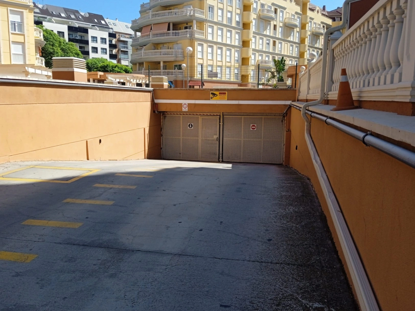 Salles de stockage à vendre à Dénia.