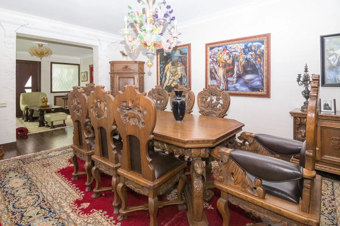 Gran villa en las Rotas con una parcela de 2885 m2.