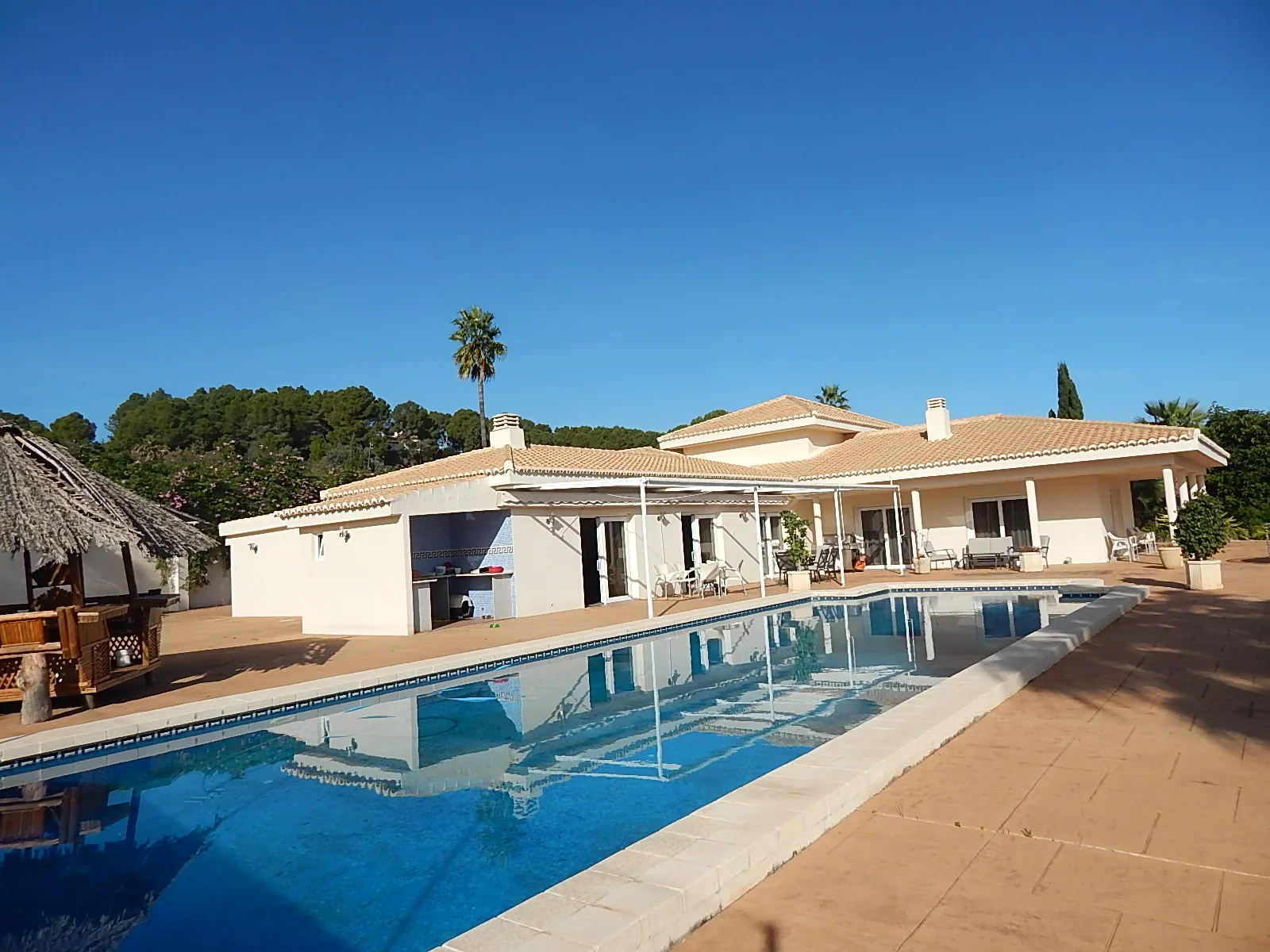Villa en Oliva en venta