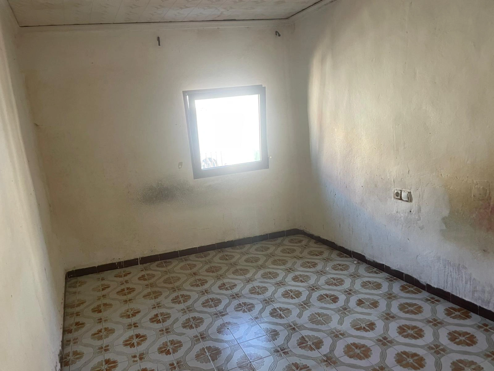 Casa de pueblo en el casco antiguo de Dénia – ¡Una inversión con gran potencial!
