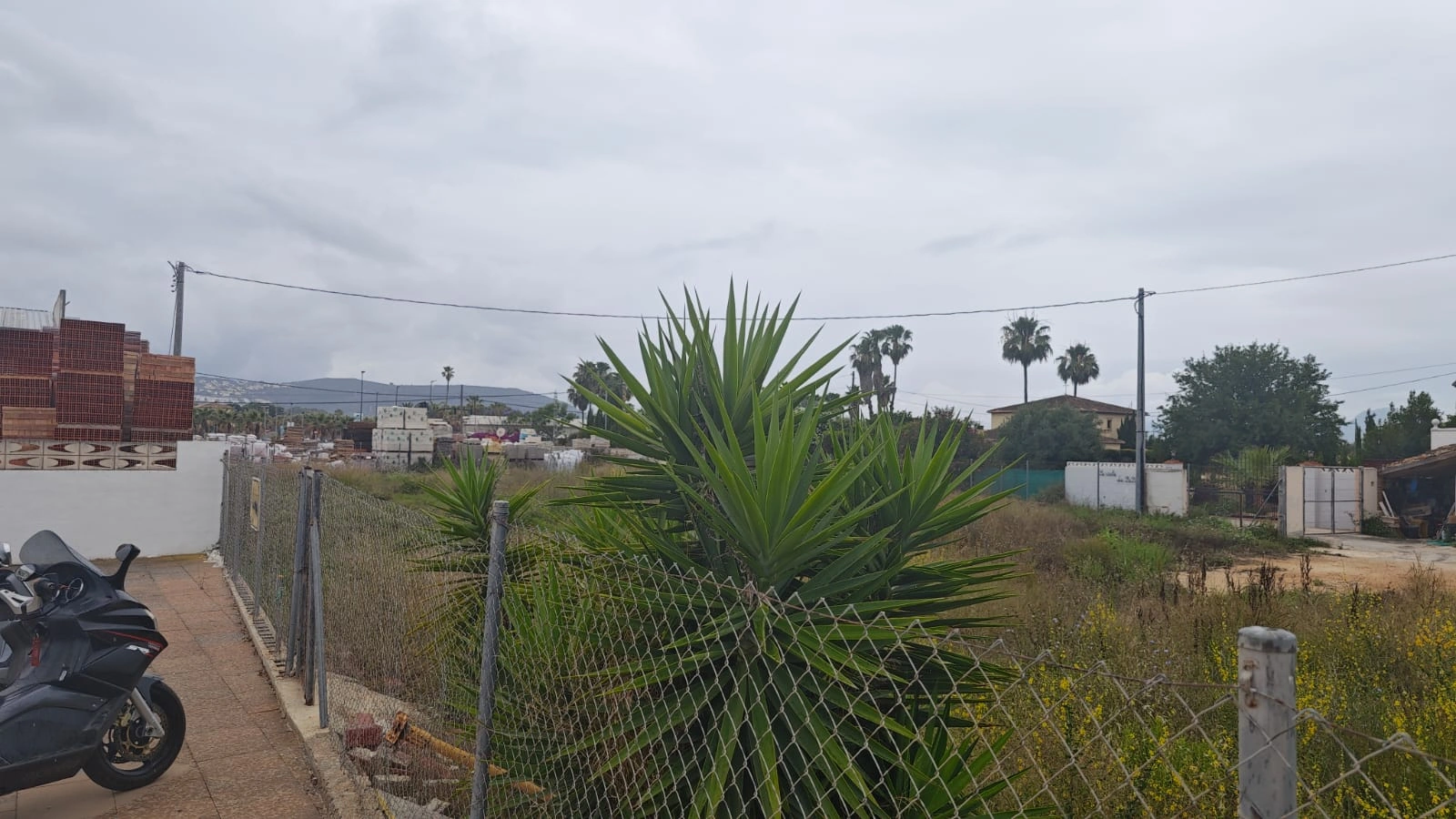 PARCELA URBANIZABLE PARA "APTOS" EN DÉNIA