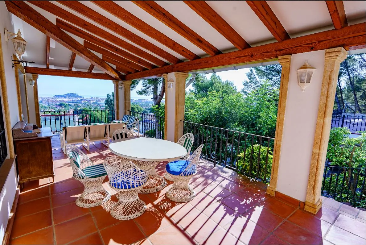 Villa | Chalet en venta en Dénia