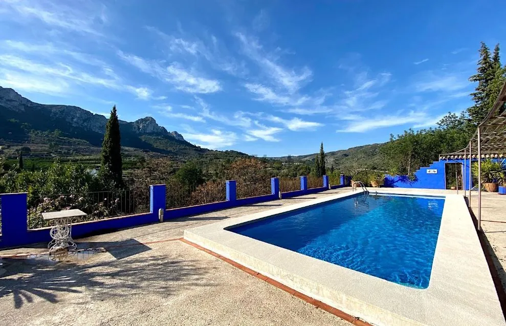 CASA RURAL EN VENTA