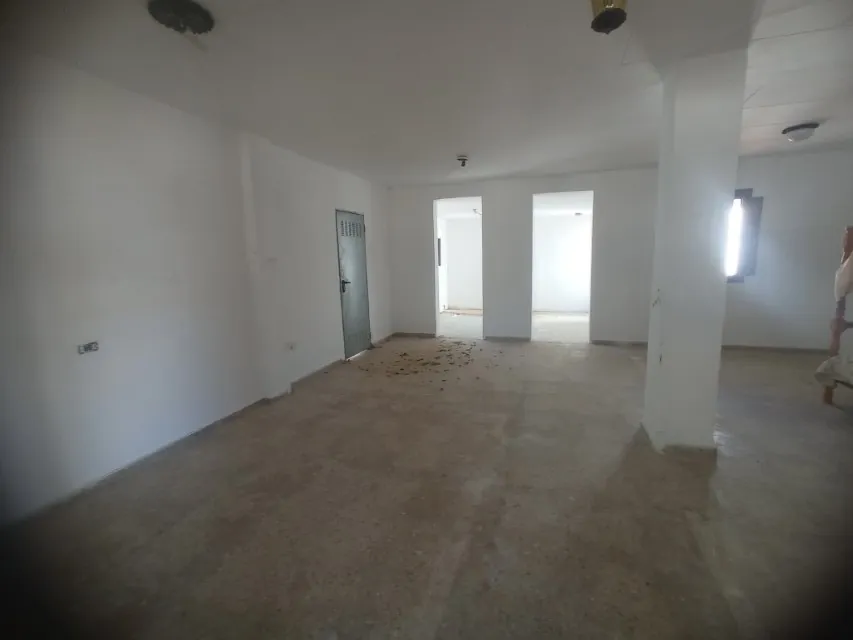 Chalet en venta en las marinas con amplia parcela y piscina