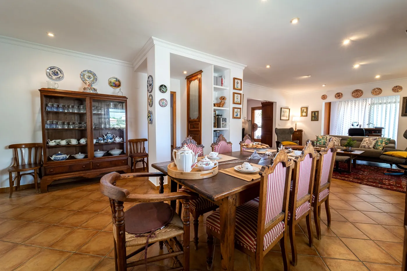 CHALET ESTILO MEDITERRANEO EN ZONA LAS ROTAS DENIA