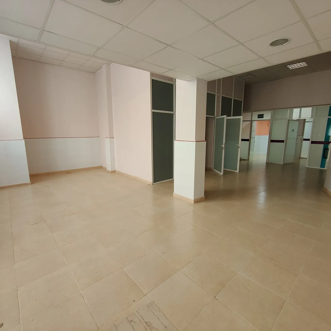 Gran local comercial en Denia