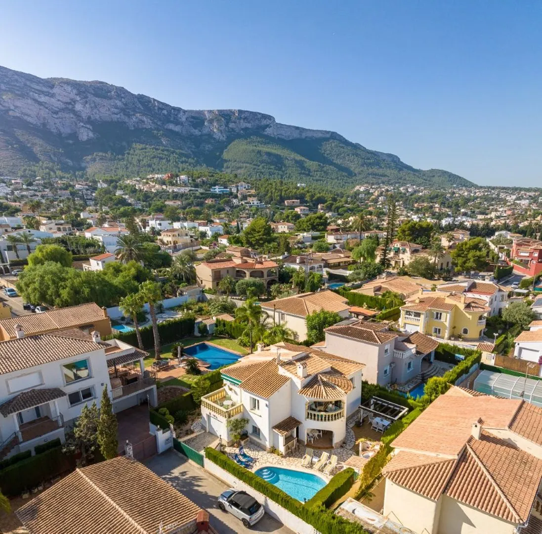 Chalet ideal como primera residencia, a un paso del centro de Dénia – Zona Paidos