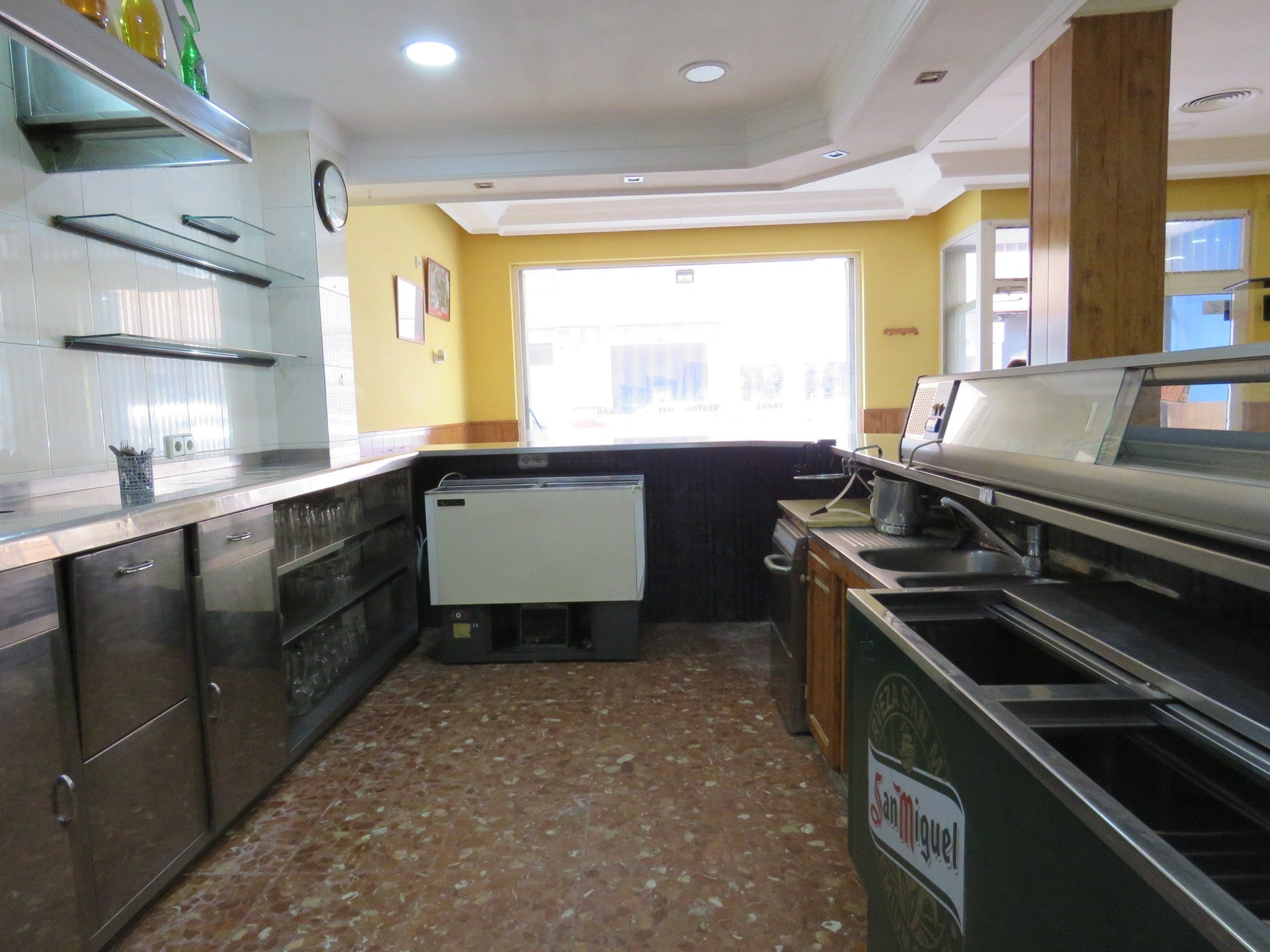 Local en venta en C/Sagunto, Dénia.
