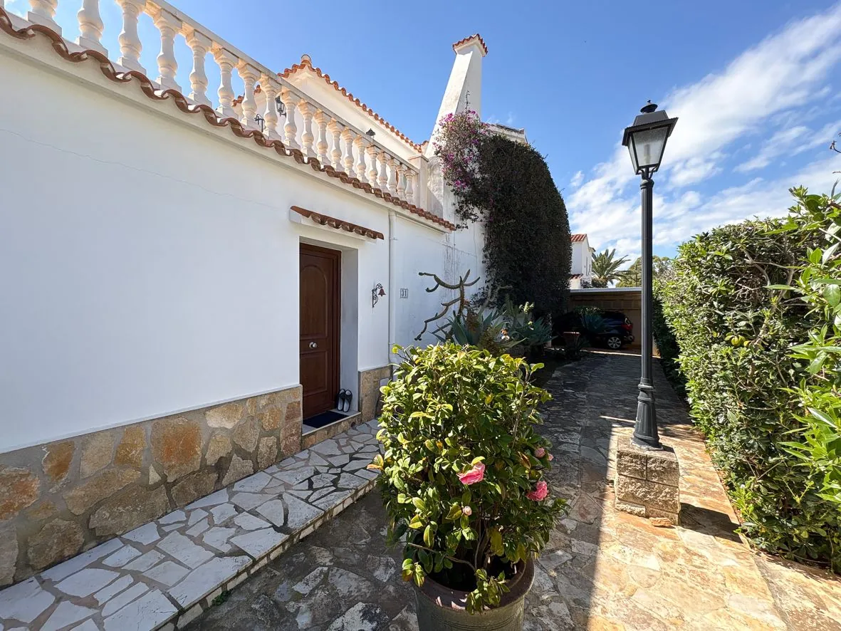 Preciosa villa en San Nicolás con unas vistas maravillosas al Montgó.