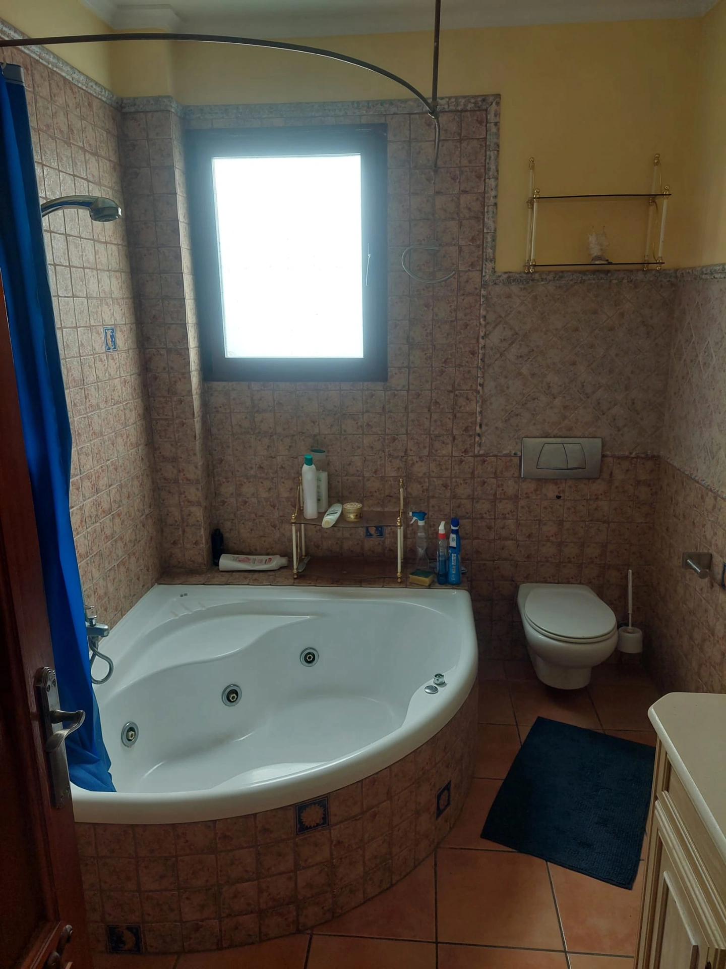 AMPLIA VIVIENDA EN ONDARA