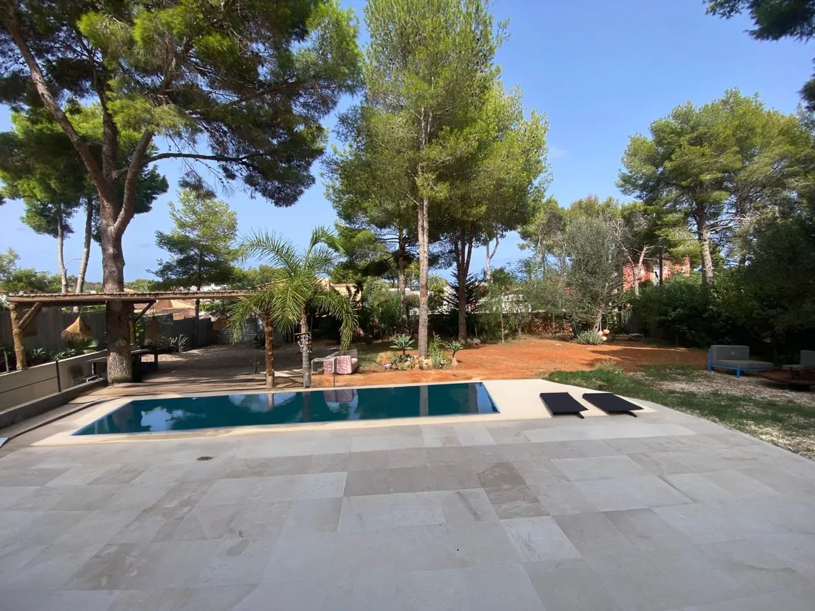 Villa moderna en Las Rotas.