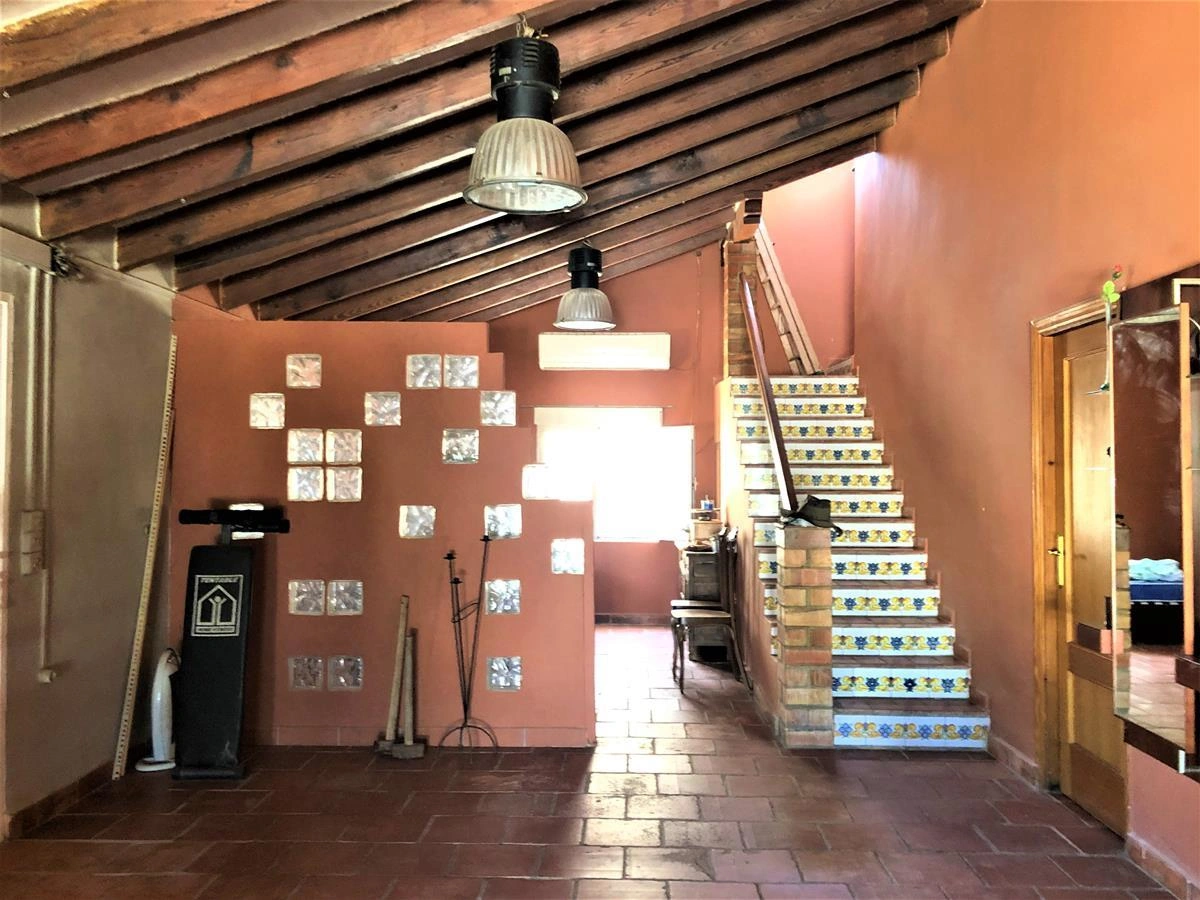 Ondara. Casa de campo amplia con piscina en venta