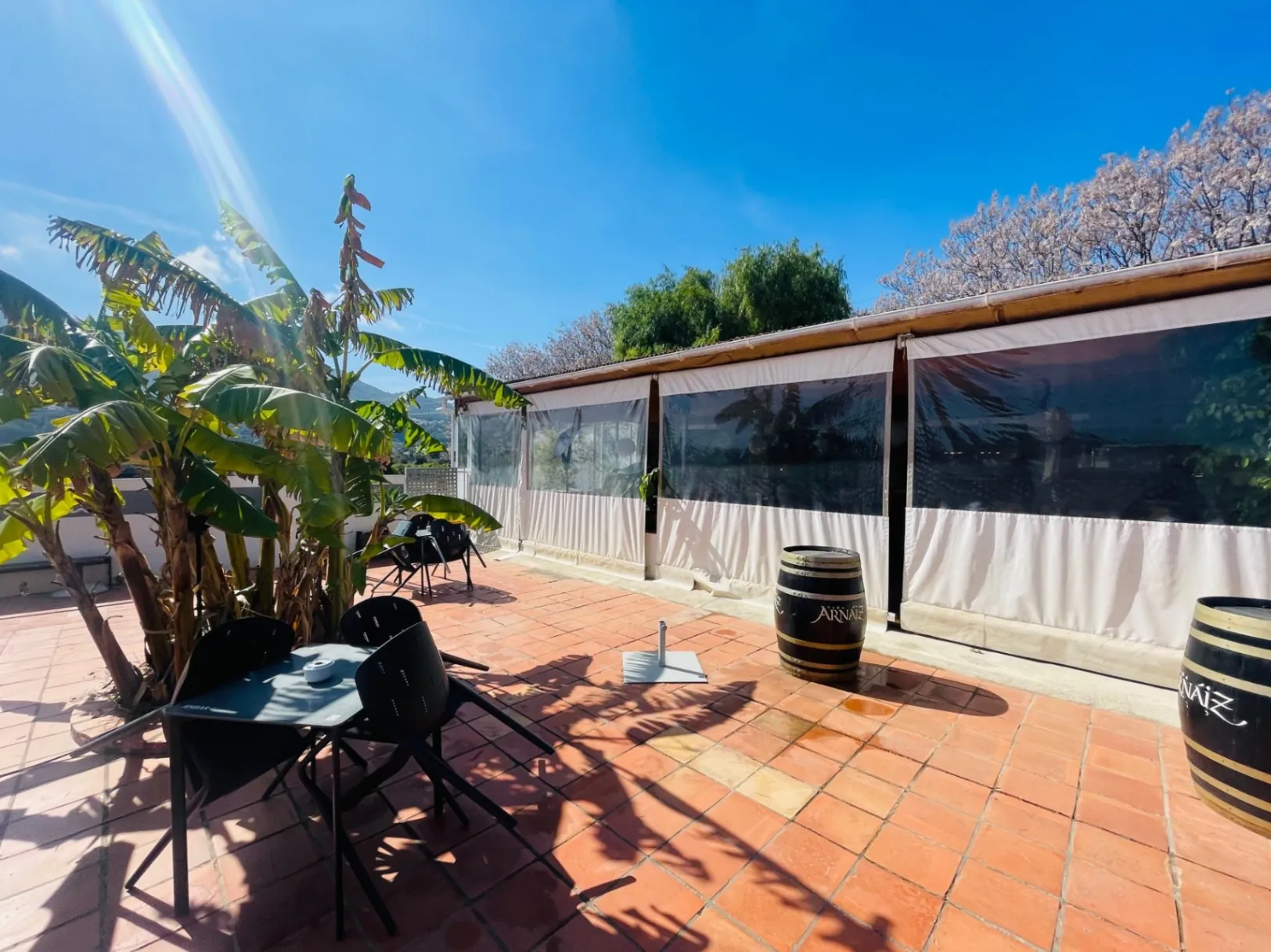Casa de campo de 500 m2 en suelo urbano con parcela de 3500m2 en Denia zona Sta Paula