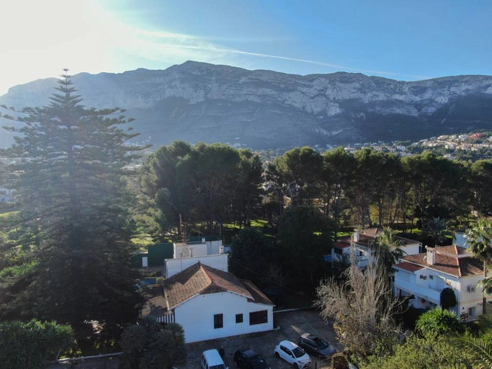 Venta Parcela urbana y Chalet