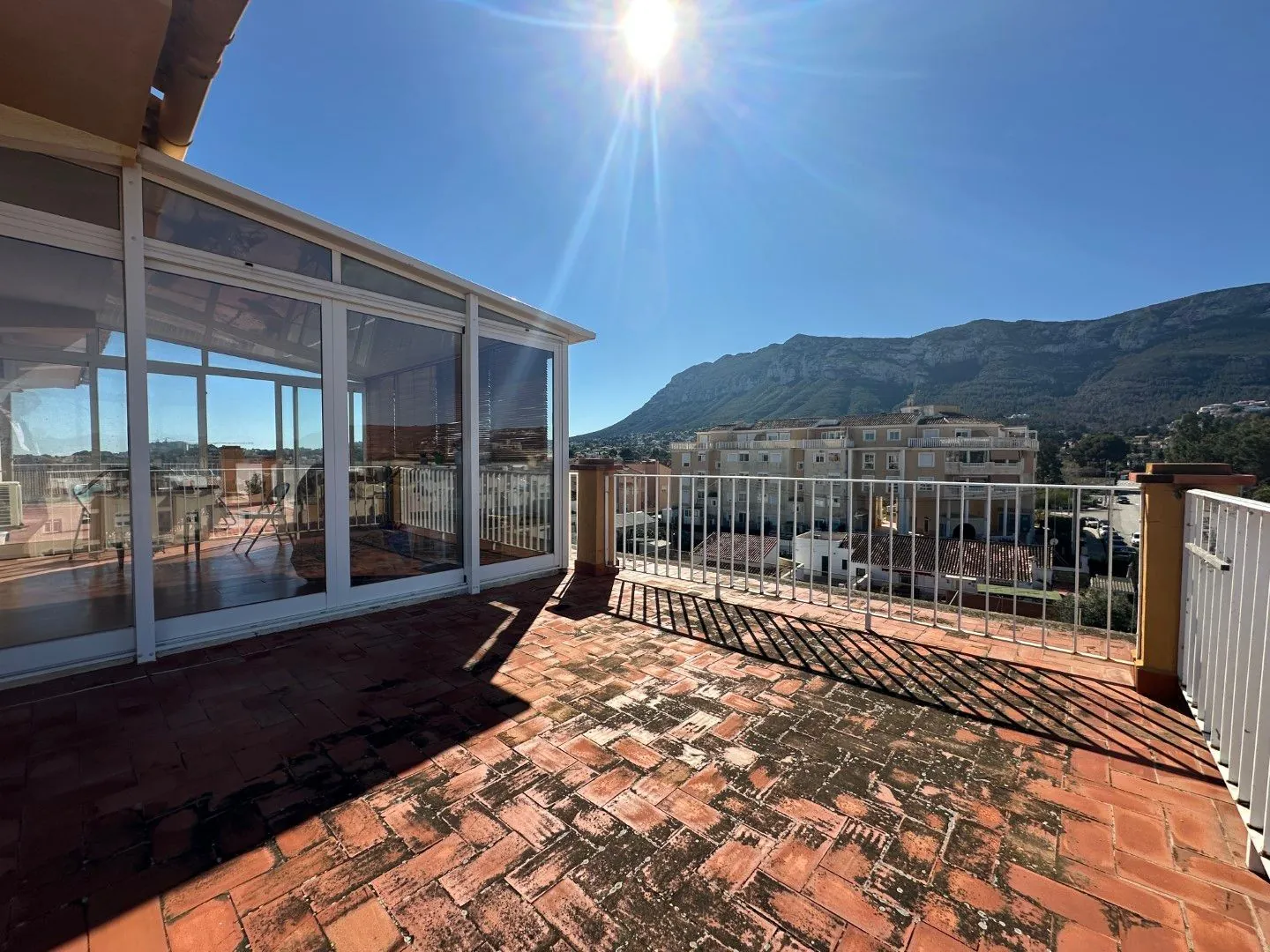 Ático en Venta en Dénia con Vistas Panorámicas