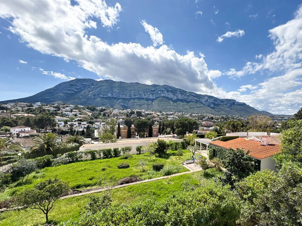 Preciosa villa en San Nicolás con unas vistas maravillosas al Montgó.