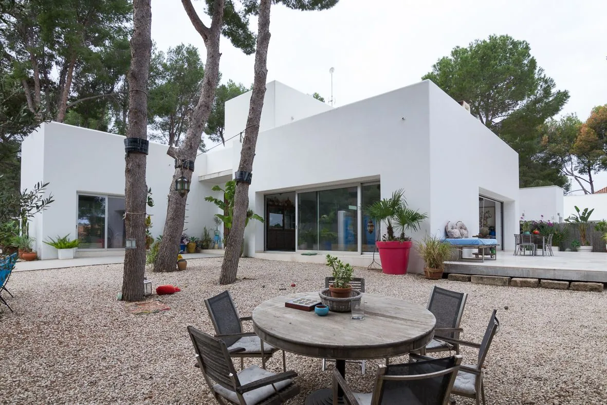 Villa moderna en Las Rotas.